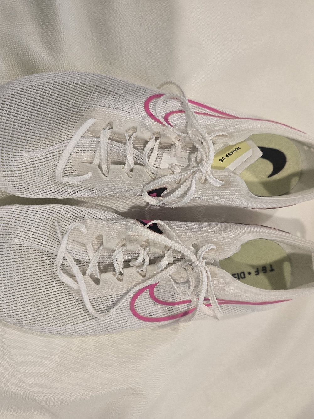 Nike MAMBA V6 Women’s White Running Shoes with Pink Swoosh Without Spikes